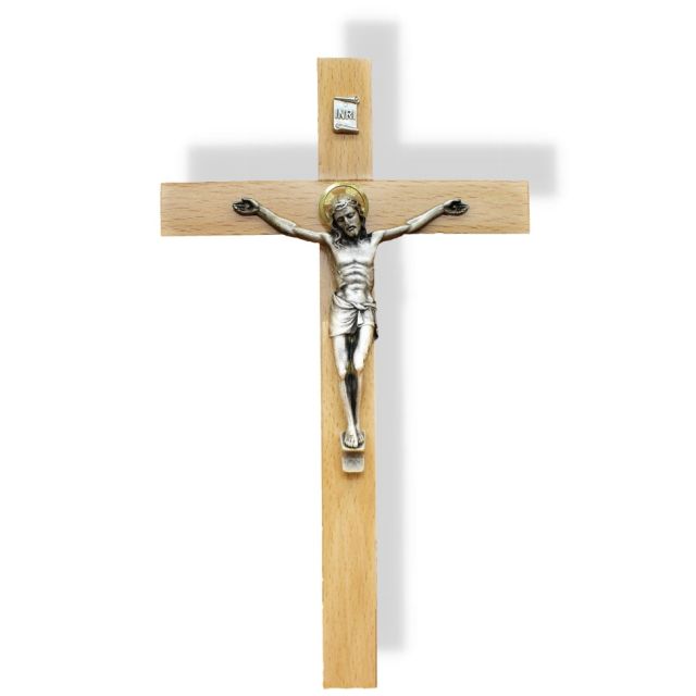 Crucifix en bois avec Christ