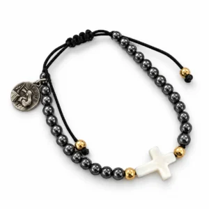 Bracelet réglable hématite et nacre + croix