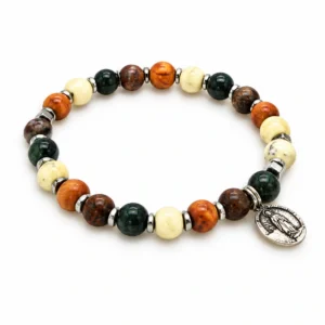 Bracelet élastique grains bois 8 mm & couleurs assorties avec croix métal