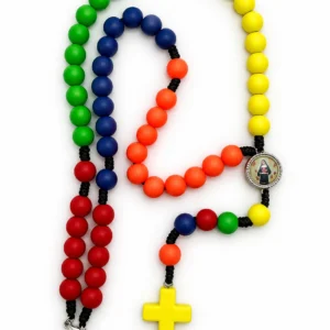 Chapelet pour enfant avec grains en gomme, couleur fluo mission sur corde, avec résine V.Marie